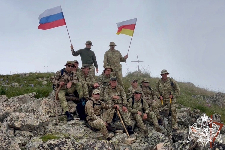 В Росгвардии проходят мероприятия, приуроченные ко Дню государственного флага Российской Федерации