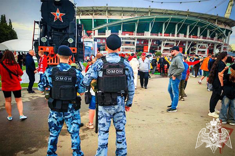 Росгвардия обеспечила охрану общественного порядка и безопасность на футбольных матчах в Москве
