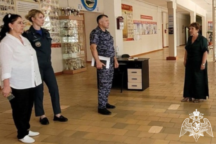 Росгвардейцы Карачаево-Черкесии проверили избирательные участки региона