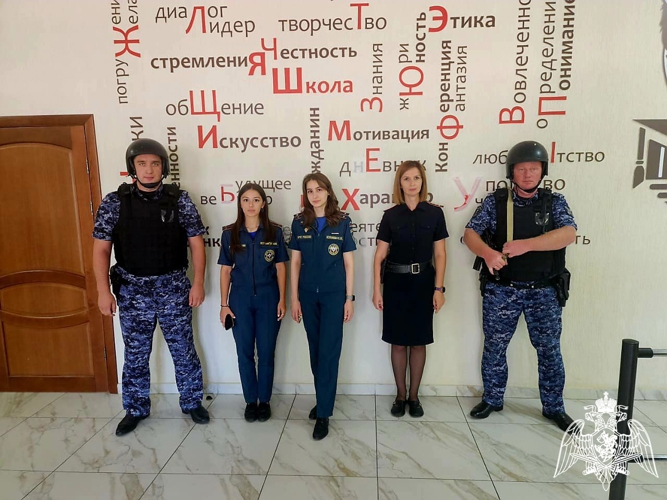 В Карачаево-Черкесии росгвардейцы приняли участие во всероссийских антитеррористических учениях
