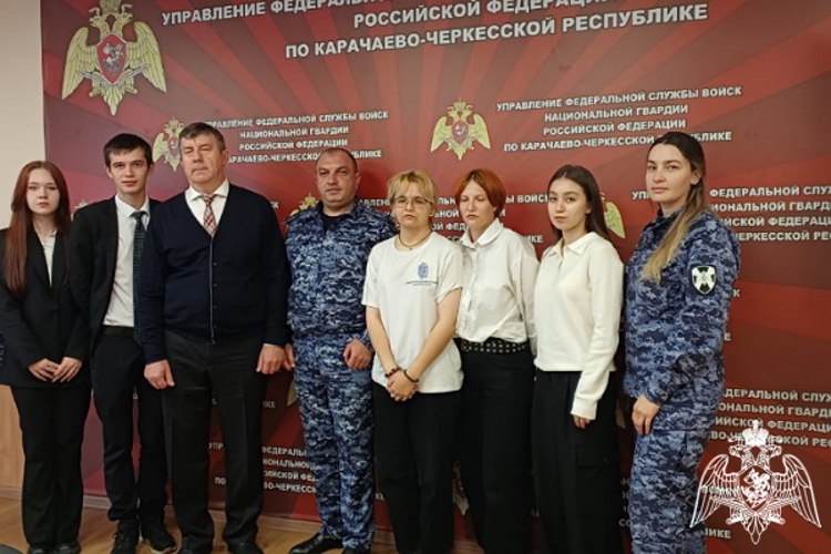 Росгвардейцы обсудили перспективы обучения в ведомственных вузах с учащимися колледжа «Полиглот»