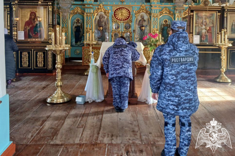 Росгвардейцы Карачаево-Черкесии приняли участие в богослужении  в День памяти преподобного Сергия Радонежского