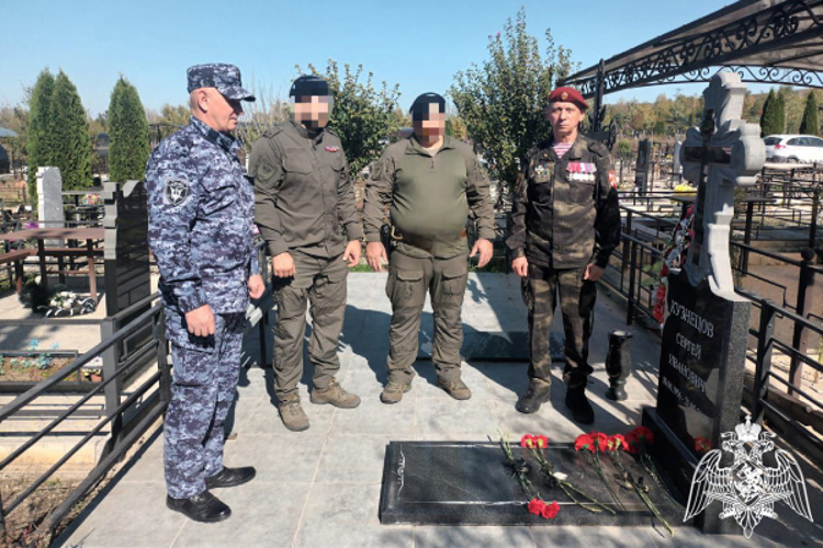 В Карачаево-Черкесии почтили память подполковника милиции в отставке Сергея Кузнецова