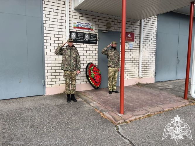 Росгвардейцы Карачаево-Черкесии почтили память боевого товарища 