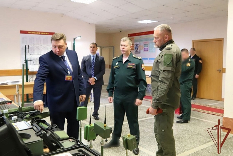 Росгвардия провела научно-практическую конференцию со специалистами инженерного обеспечения