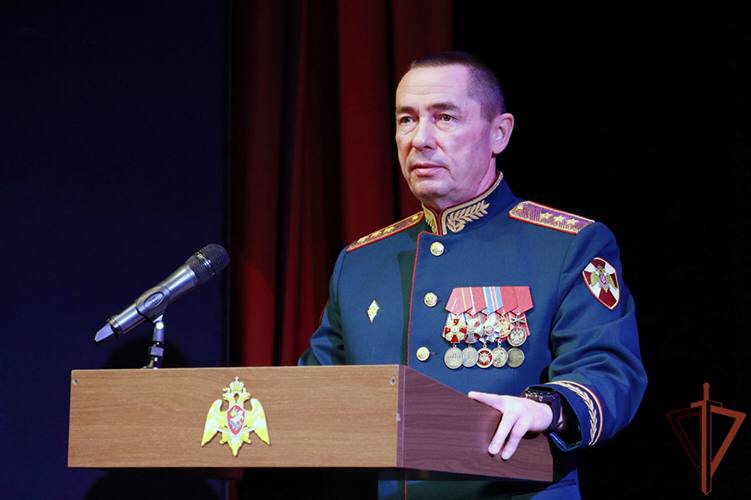Вымпел директора Росгвардии вручен отряду специального назначения ведомства в Ставрополе