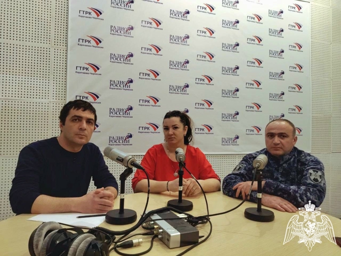 Приуроченный ко Дню народного единства выпуск радиорубрики «В эфире Росгвардия» вышел в Карачаево-Черкесии 