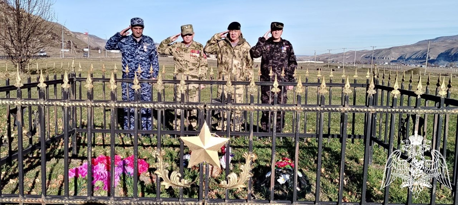 В Карачаево-Черкесии представители Росгвардии провели урок Мужества для школьников региона 