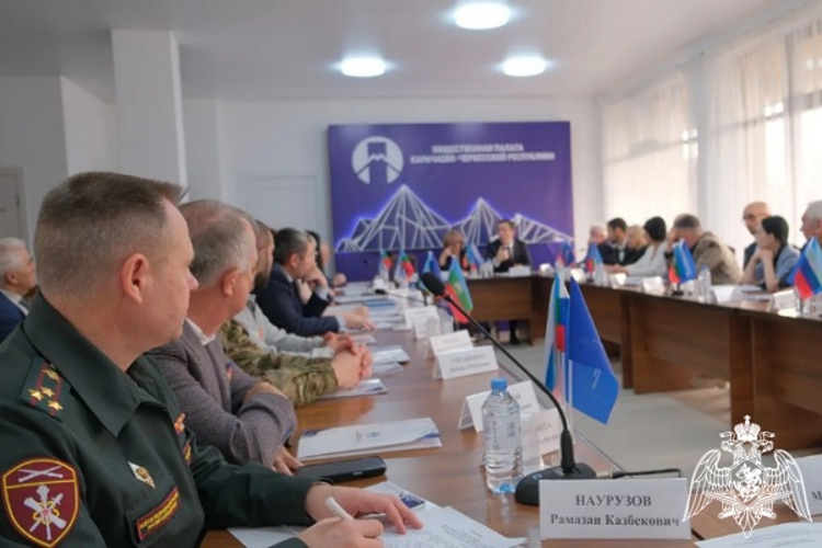 В Карачаево-Черкесии представитель Росгвардии принял участие в региональном форуме «Вместе к Победе»