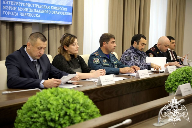 Офицер Росгвардии принял участие в заседании антитеррористической комиссии города Черкесска
