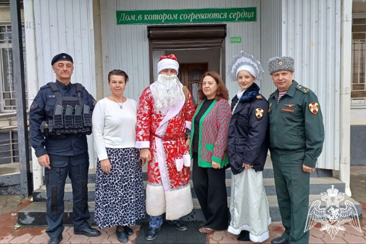 В Карачаево-Черкесии дан старт ведомственной акции «Дед Мороз специального назначения»