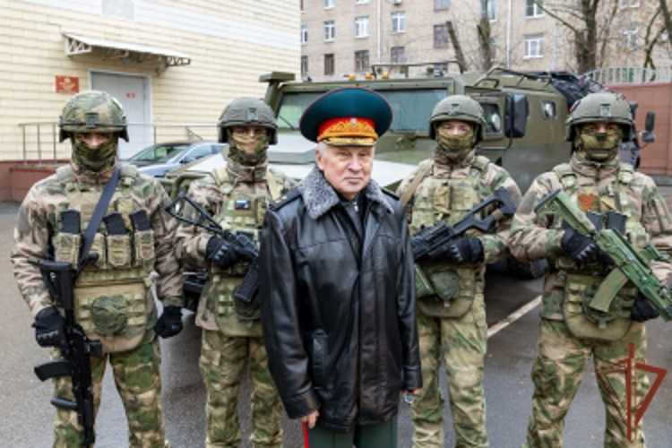 Председателю Совета ветеранов Росгвардии генерал-лейтенанту Петру Николаевичу Ровенскому исполнилось 80 лет