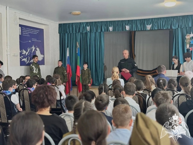 В Черкесске офицеры Росгвардии продолжают участвовать в ведомственной акции «Дни Росгвардии»