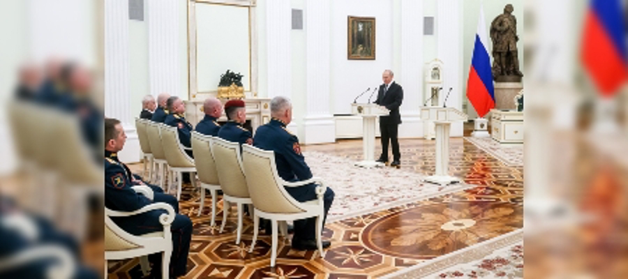 Президент России Владимир Путин вручил государственные награды офицерам Росгвардии