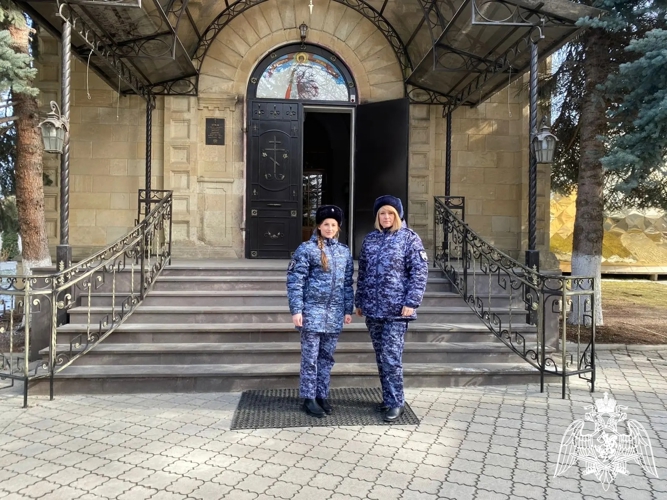 В Карачаево-Черкесии росгвардейцы приняли участие в богослужении