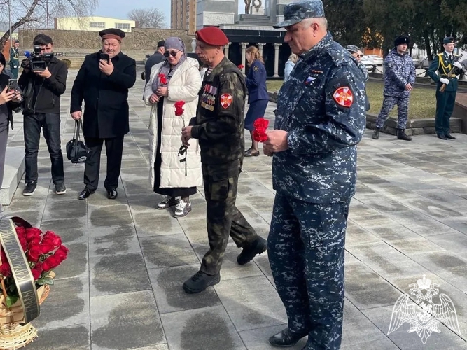Росгвардейцы в Карачаево-Черкесии почтили память воинов-интернационалистов