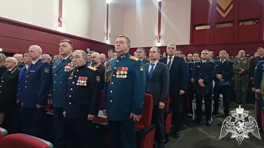 В Карачаево-Черкесии росгвардейцы приняли участие в торжествах ко Дню защитника Отечества