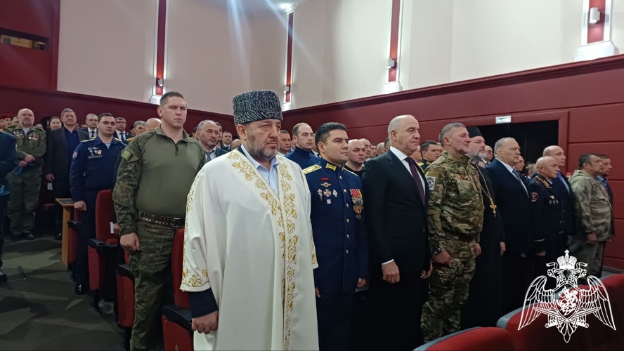 В Карачаево-Черкесии росгвардейцы приняли участие в торжествах ко Дню защитника Отечества