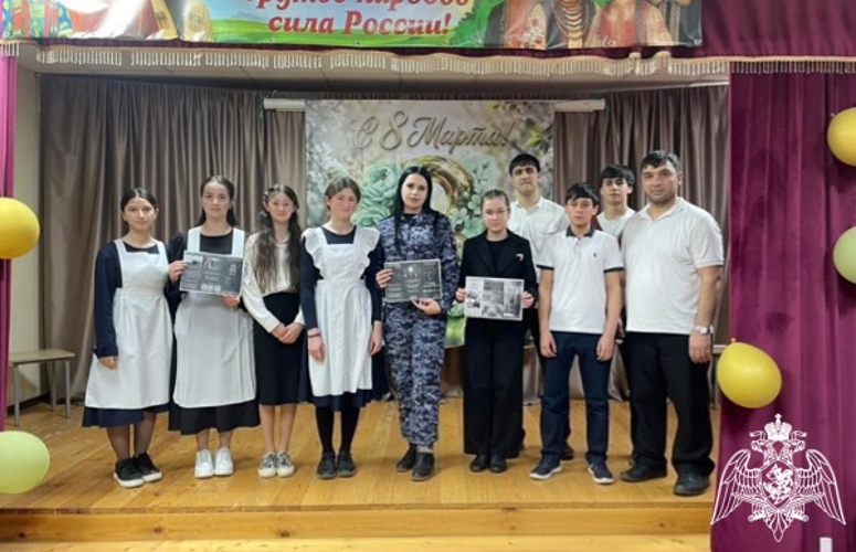 В Карачаево-Черкесии росгвардейцы провели профориентационную встречу со школьниками