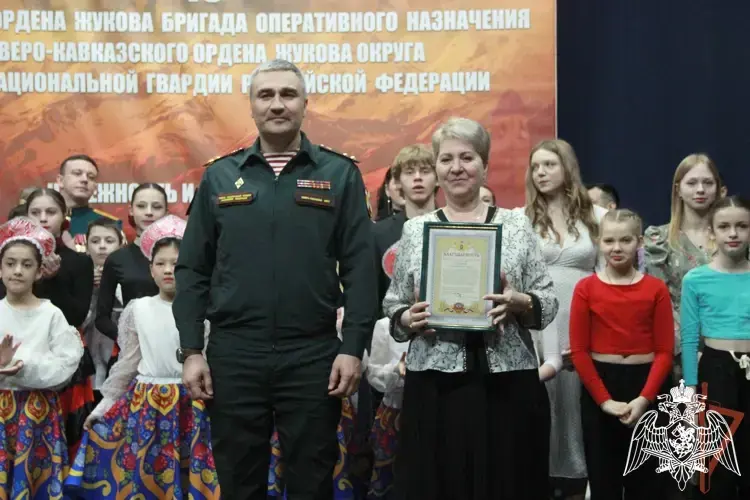 В Северо-Кавказском округе Росгвардии поздравили женщин с 8 марта