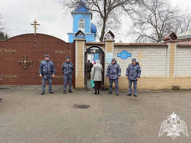 В Карачаево - Черкесии при участии Росгвардии обеспечен правопорядок в период празднования Пасхи