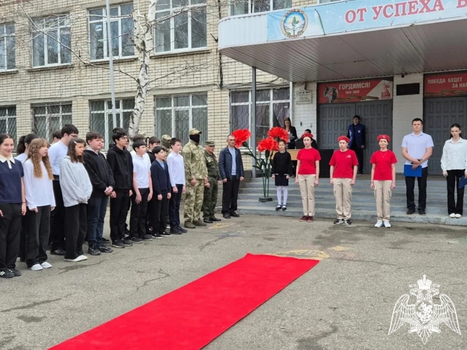   Сотрудники ОМОН «Мустанг» стали почетными гостями патриотического мероприятия