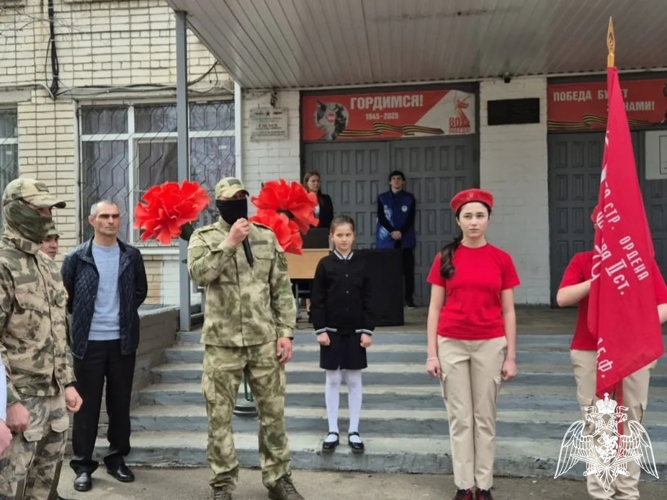   Сотрудники ОМОН «Мустанг» стали почетными гостями патриотического мероприятия
