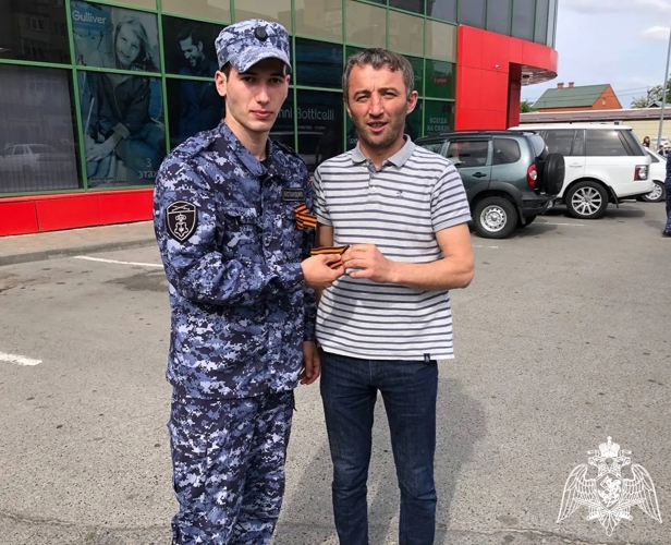 Росгвардейцы присоединились к акции «Георгиевская ленточка» в Карачаево-Черкесии 