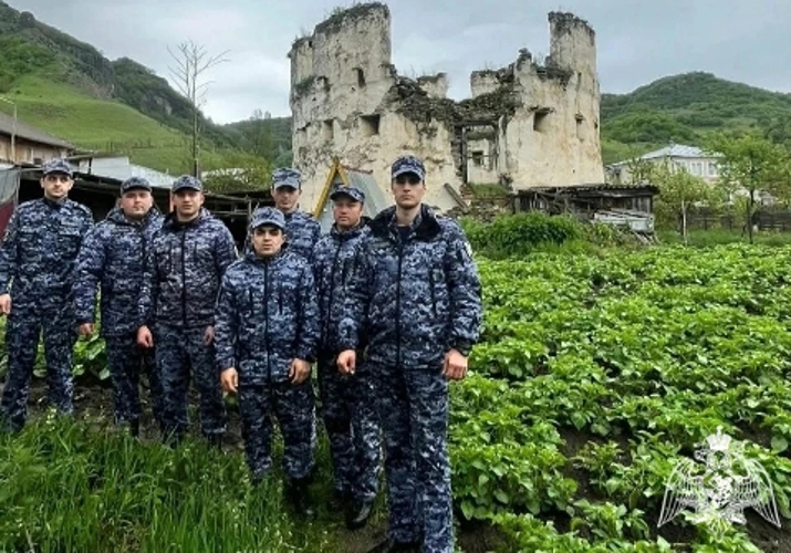 В Карачаево-Черкесии сотрудники Росгвардии приняли участие в тематической экскурсии
