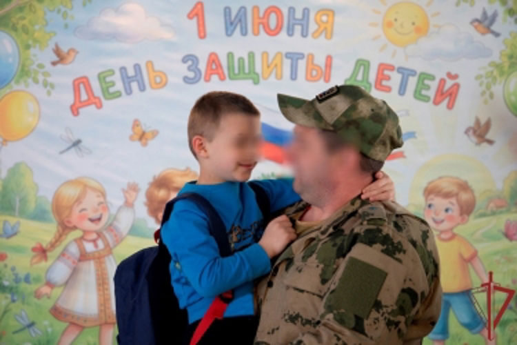 Росгвардейцы из зоны СВО записали видеообращение и поздравили юных россиян с Днем защиты детей
