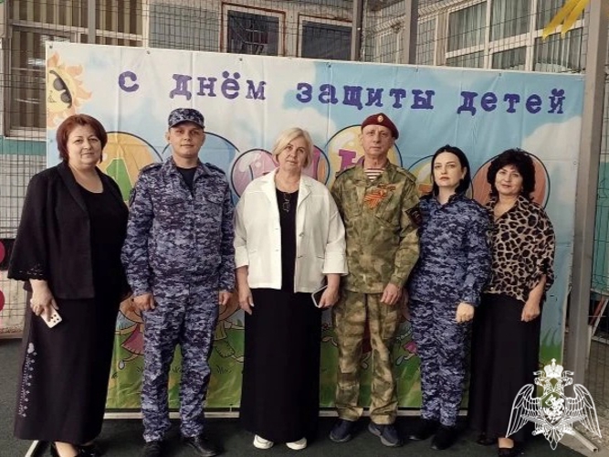 Росгвардейцы Карачаево-Черкесии провели акцию «Добрые дела» в детском доме-интернате «Забота»