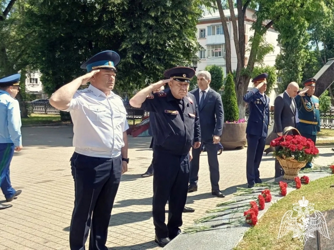 Начальник Управления Росгвардии по Карачаево-Черкесской Республике принял участие в памятном митинге