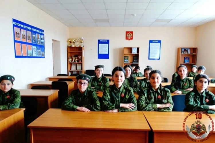 Росгвардейцы провели День открытых дверей для школьников Карачаево-Черкесии