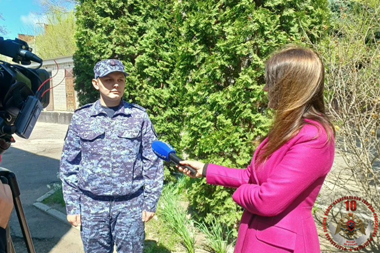 В Карачаево-Черкесии офицер Росгвардии принял участие в ведомственной телерубрике