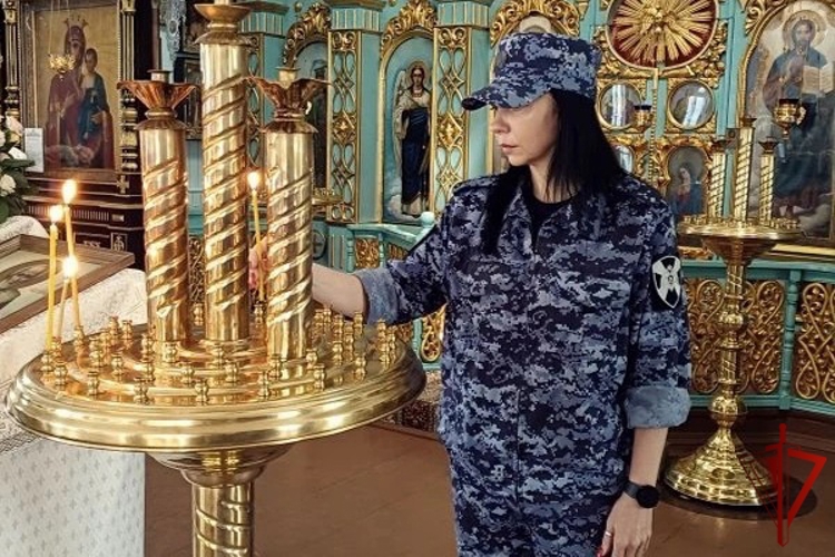 В Карачаево-Черкесии росгвардейцы почтили память апостолов Петра и Павла в Никольском соборе 
