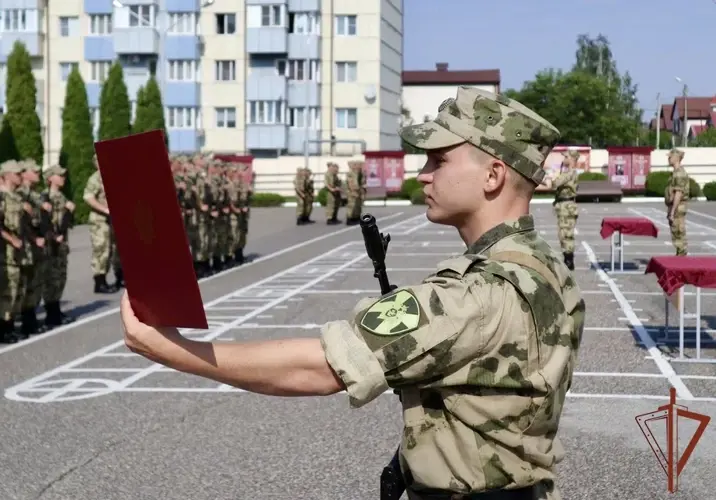 Новобранцы Росгвардии торжественно приняли присягу в Пятигорске