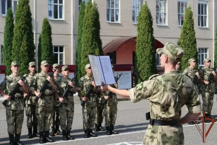 Новобранцы Росгвардии торжественно приняли присягу в Пятигорске