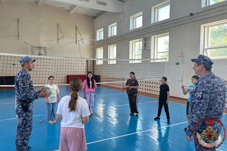  В Карачаево-Черкесии завершилась ведомственная акция «Каникулы с Росгвардией»