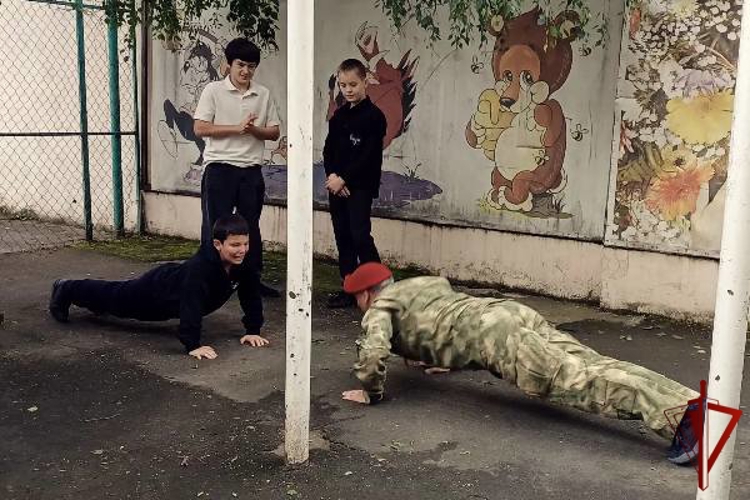 Спортивное мероприятие для воспитанников социального учреждения в Карачаево-Черкесии провели росгвардейцы