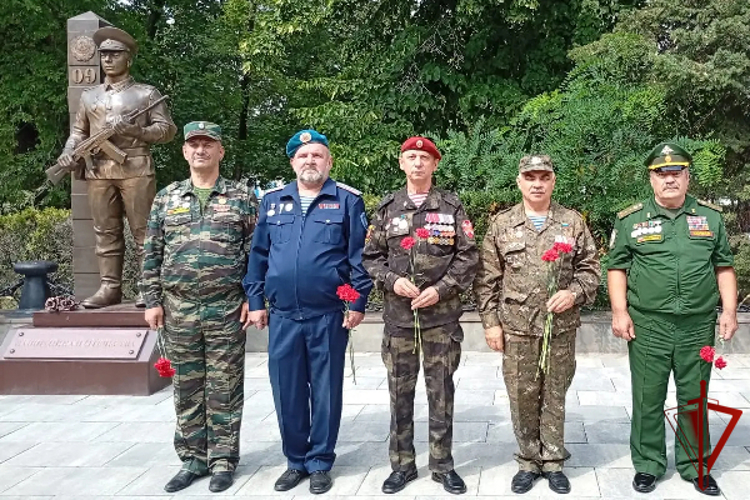 В Карачаево-Черкесии ветераны Росгвардии приняли участие в открытии патриотического марафона «Отчизны верные сыны» 