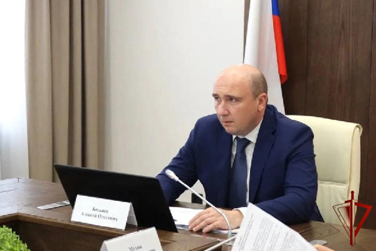 В Карачаево-Черкесии офицер Росгвардии принял участие в заседании Антитеррористической комиссии 