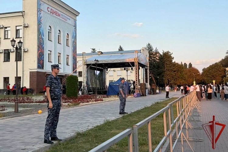 Сотрудники Росгвардии обеспечили правопорядок в День республики и города Черкесска