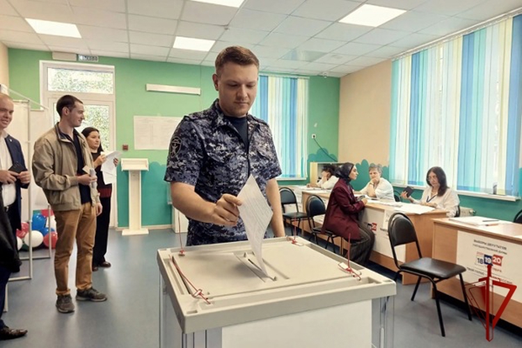 Во второй день голосования росгвардейцы Карачаево-Черкесии продолжают участвовать в выборах