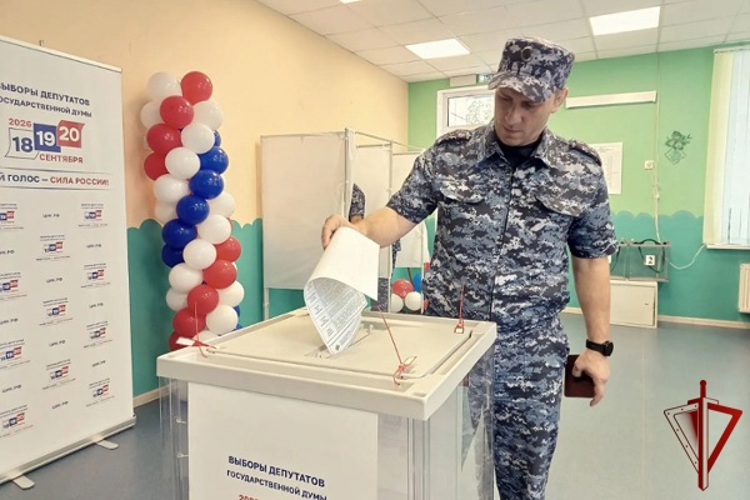 Личный состав Управления Росгвардии  по Карачаево-Черкесской Республике принял участие в Едином дне голосования 