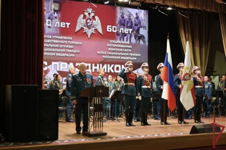 Отличившимся росгвардейцам вручили государственные награды в честь 60-летия со дня образования специальных моторизованных воинских частей