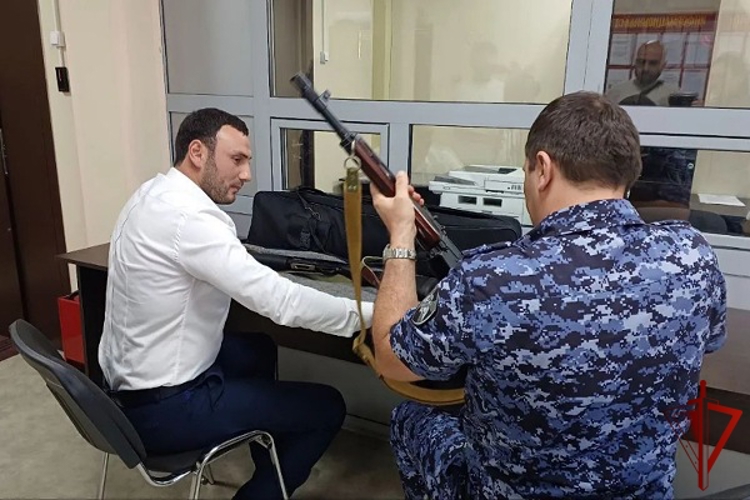 Росгвардейцы Карачаево-Черкесии рассказали о работе Центра лицензионно-разрешительной работы