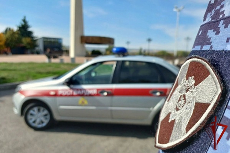 В Карачаево-Черкесии росгвардейцы задержали посетителя кафе, отказавшегося оплачивать счет